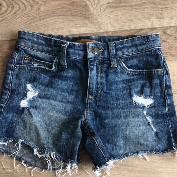 distressed Joe’s Jean short size 24 - Picture 3 of 4